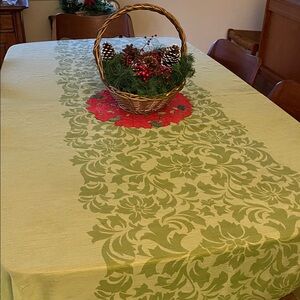 VTG Sheer Green Tablecloth 63”x 88”